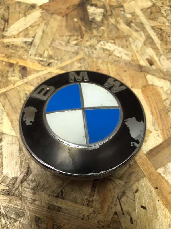Эмблема на капот BMW 5-Series 1990 E34
