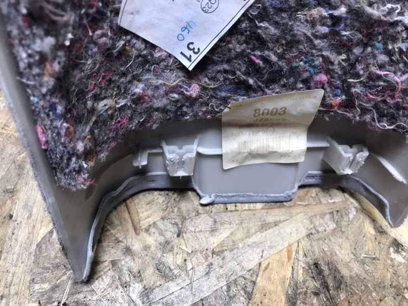 Обшивка стойки Mercedes Vito 2004 639