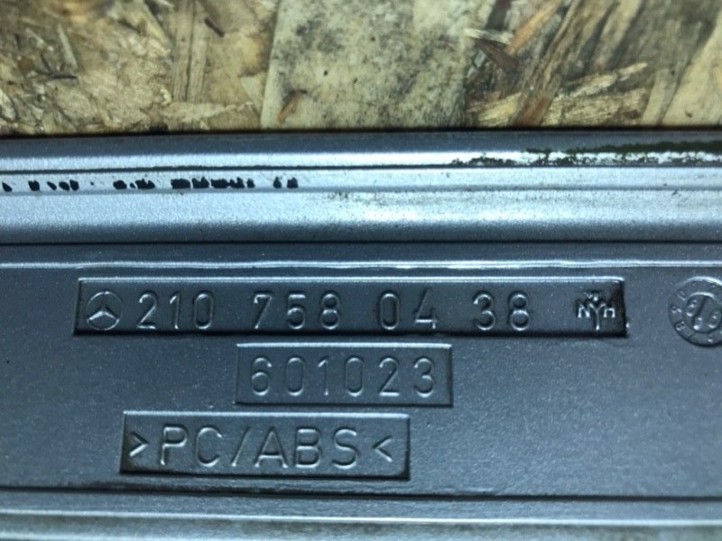 Накладка крышки багажника Mercedes E55 AMG 1999 W210