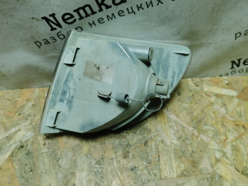 Поворотник Mercedes Vito 2001 638