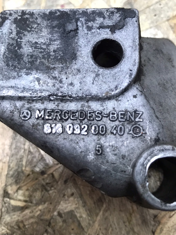 Кронштейн топливного фильтра Mercedes T1 1990 309
