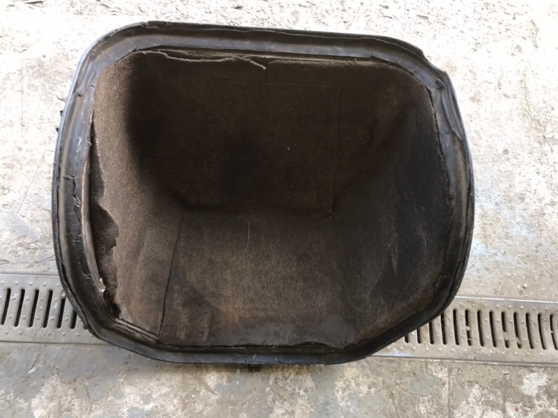 Капот Mercedes T1 1990 309