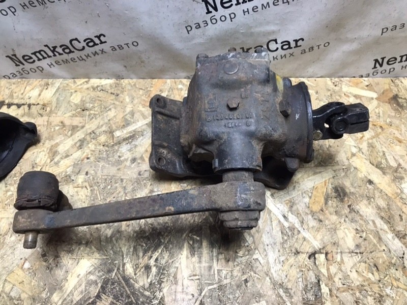 Рулевой редуктор Mercedes T1 1990 309