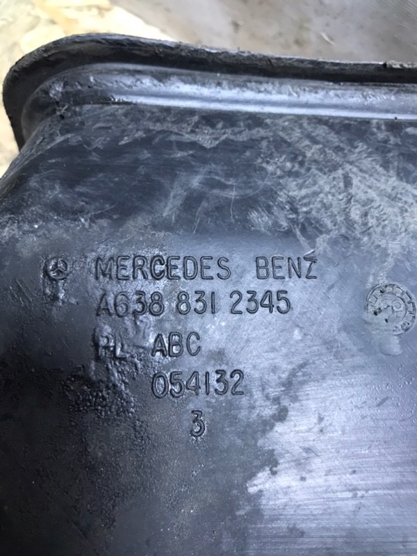 Воздухозаборник Mercedes Vito 1996 638
