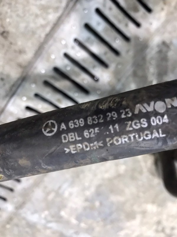 Трубки заднего отопителя Mercedes Vito 2005 639