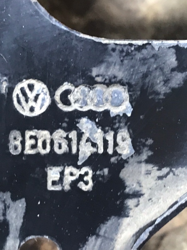 Кронштейн блока ABS AUDI A6 C5 1998 C5