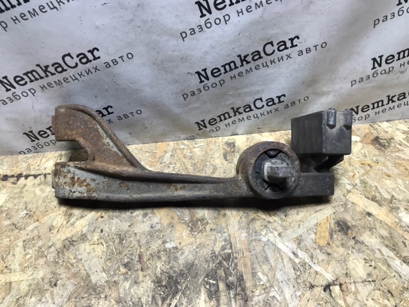 Кронштейн редуктора Mercedes Vito 2005 639