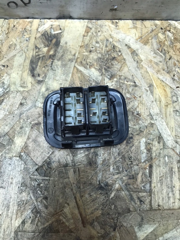 Кнопка пневмоподвески Mercedes Vito 2005 639