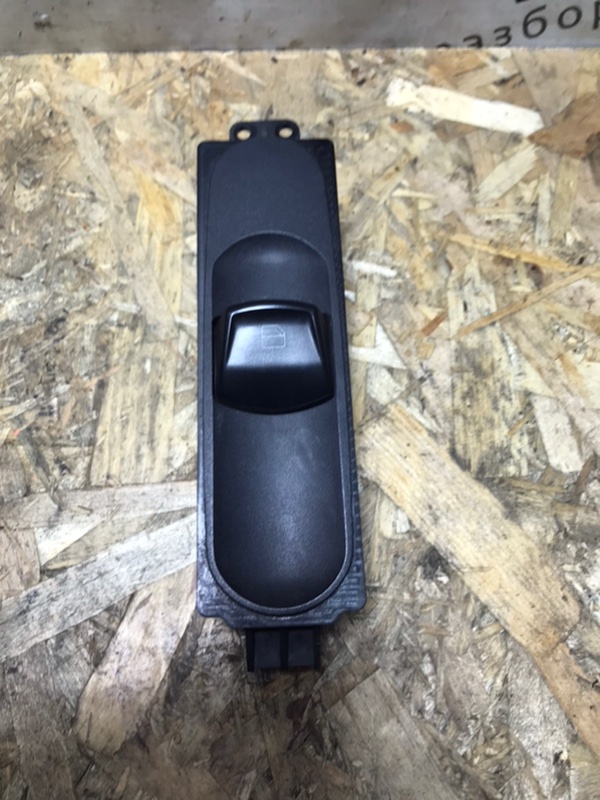 Кнопка стеклоподъемника Mercedes Vito 2005 639