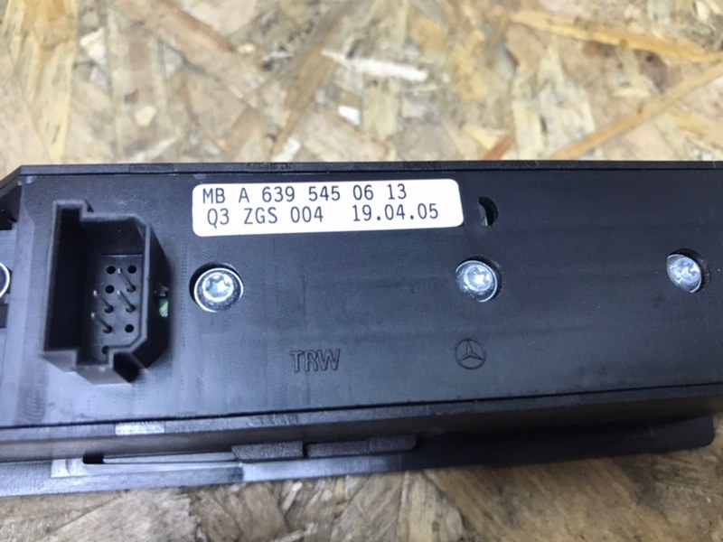 Кнопка стеклоподъемника Mercedes Vito 2005 639