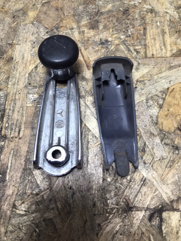 Ручка стеклоподъемника Mercedes Vito 2001 638
