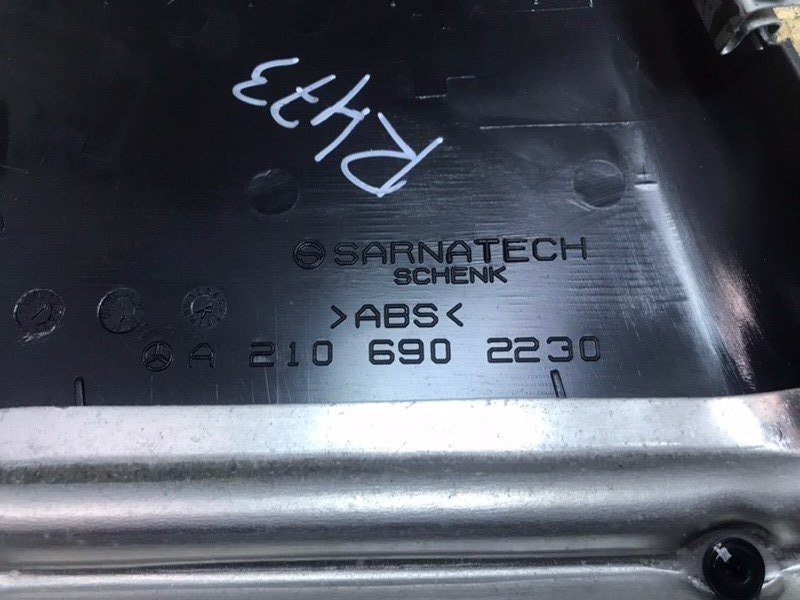 Обшивка стойки Mercedes E55 AMG 1999 W210