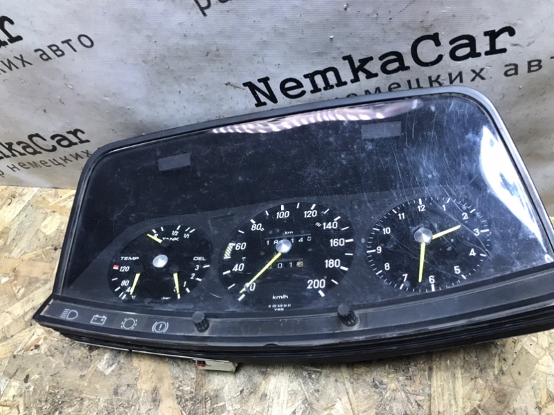Щиток приборов Mercedes w123 1983 Седан