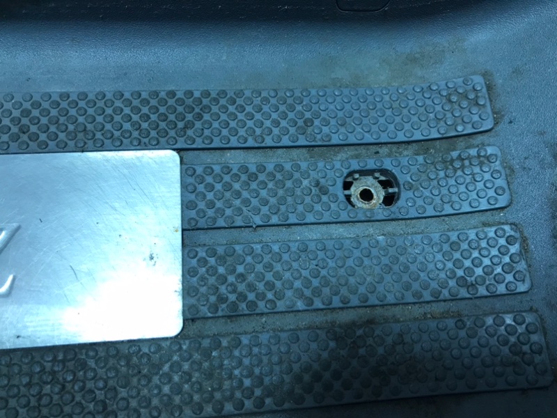 Накладка порога внутренняя Mercedes Vito 2005 639