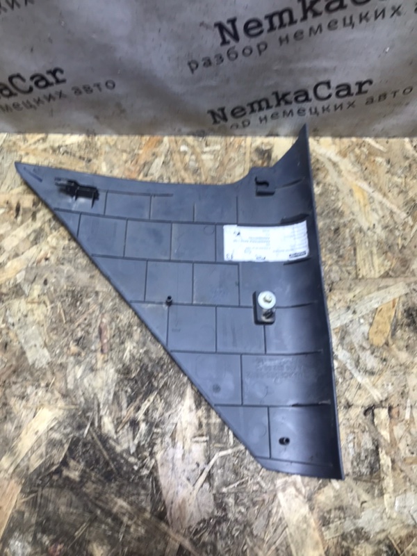 Накладка стойки Mercedes Vito 2005 639