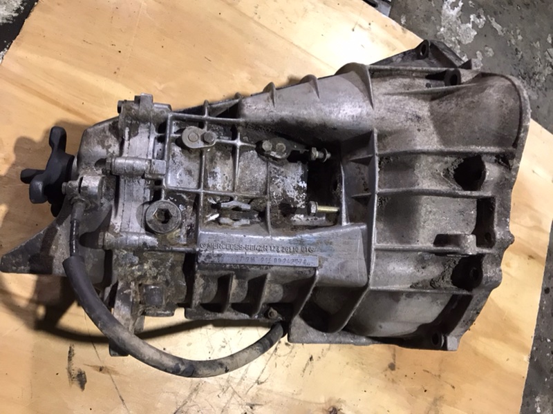 КПП 716.210 Mercedes w123 1985 Седан
