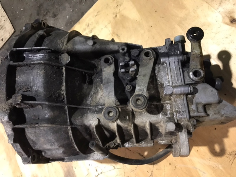 КПП 716.210 Mercedes w123 1985 Седан