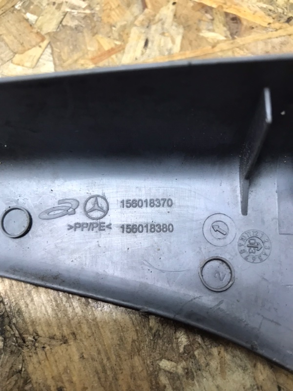 Крышка ремня безопасности Mercedes Vito 2005 639