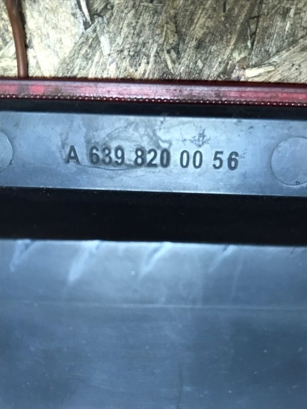 Дополнительный стоп-сигнал Mercedes Vito 2005 639