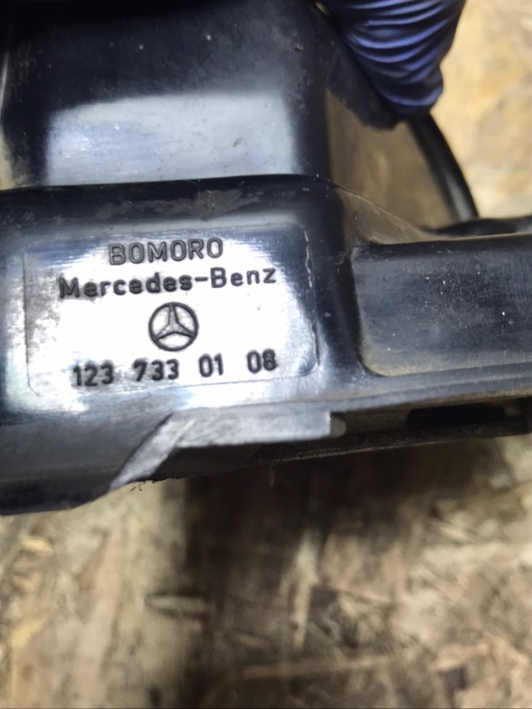 Замок двери Mercedes w123 1985 Седан