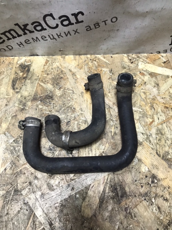 Патрубок отопителя Mercedes w123 1985 Седан