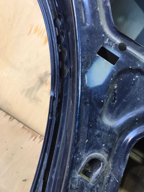 Дверь Mercedes W124 1987