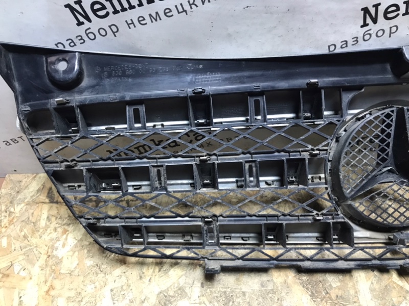 Решетка радиатора Mercedes Vito 2010 639 рест