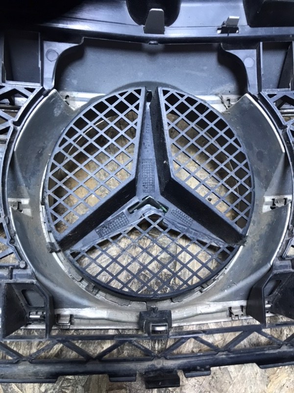 Решетка радиатора Mercedes Vito 2010 639 рест