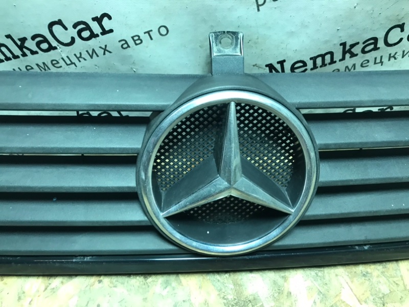 Решетка радиатора Mercedes Vito 2001 638