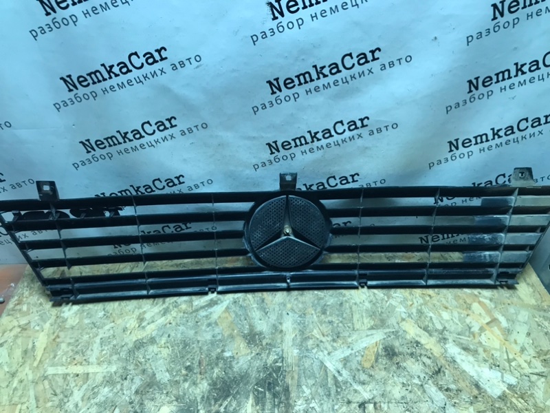 Решетка радиатора Mercedes Vito 2001 638