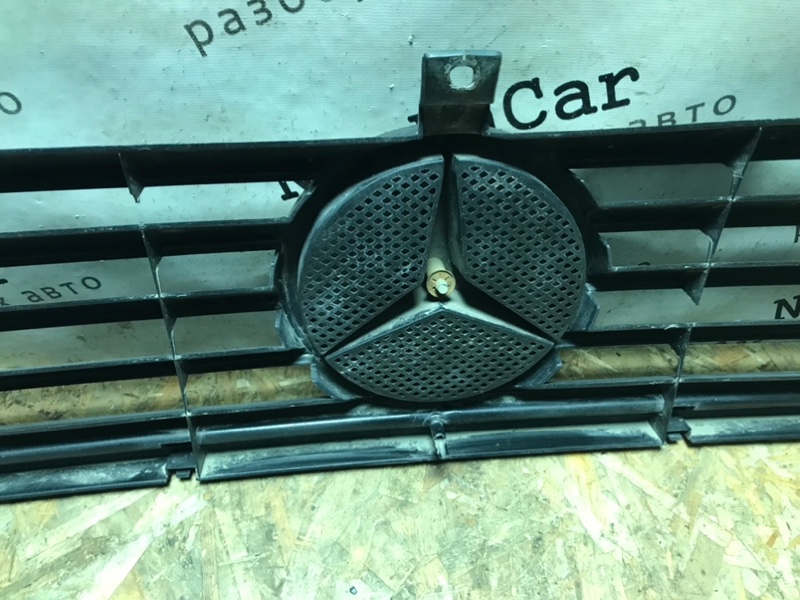 Решетка радиатора Mercedes Vito 2001 638