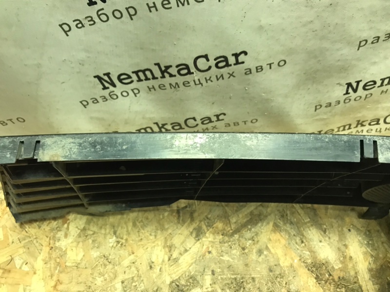 Решетка радиатора Mercedes Vito 2001 638