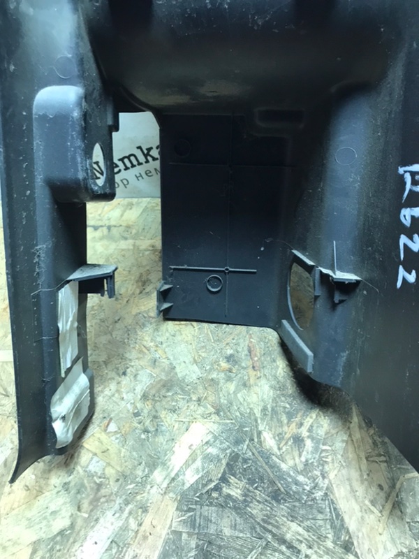 Накладка стойки к-т Mercedes Vito 2010 639 рест
