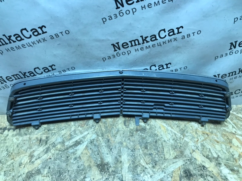 Решетка радиатора Mercedes C-Class 2000 W203