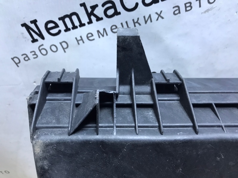 Корпус воздушного фильтра Mercedes Vito 2010 639 рест