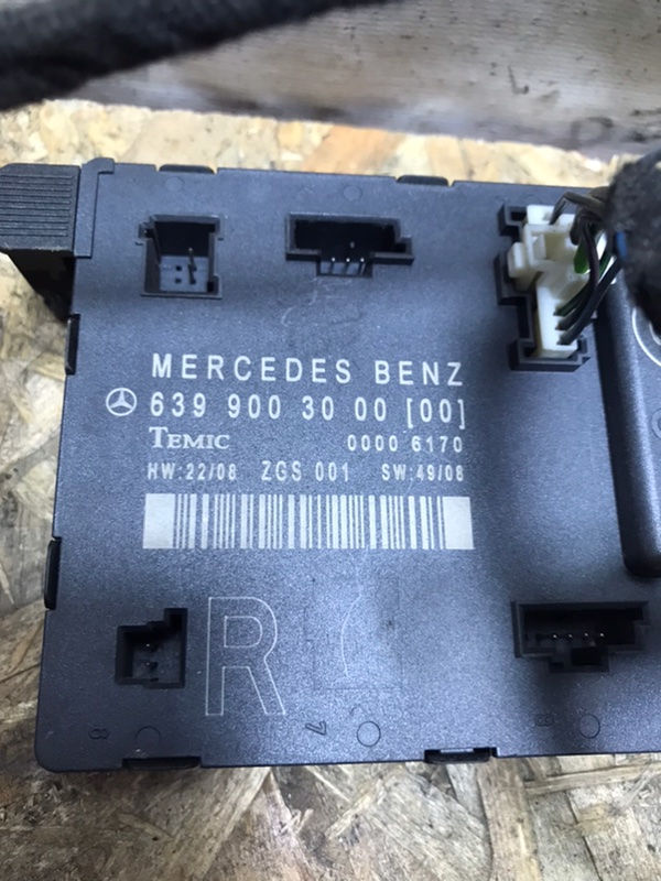 Блок управления двери Mercedes Vito 2010 639 рест
