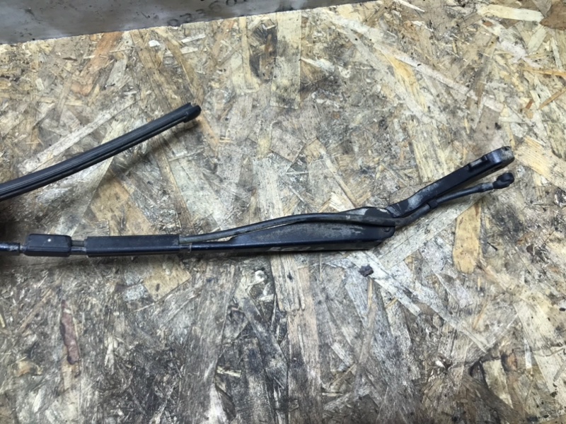 Поводок дворника Mercedes Vito 2010 639 рест
