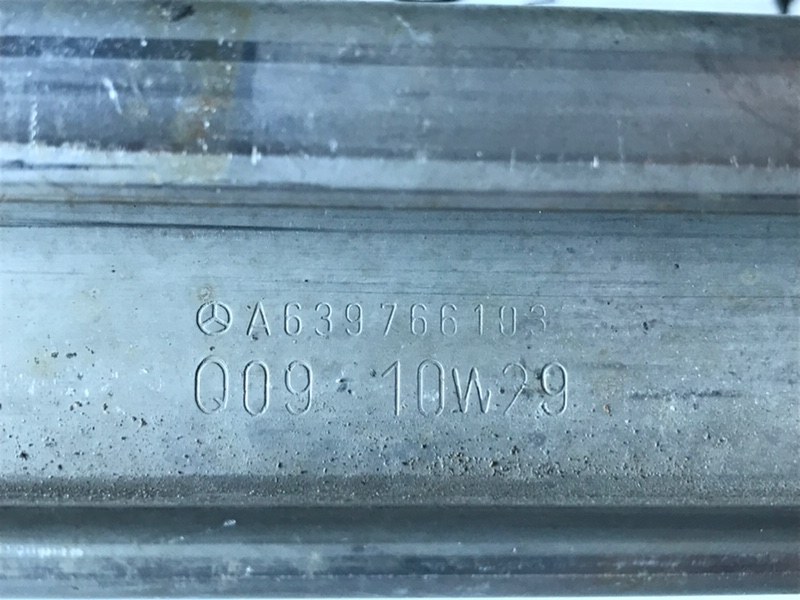 Направляющая сдвижной двери Mercedes Vito 2010 639 рест