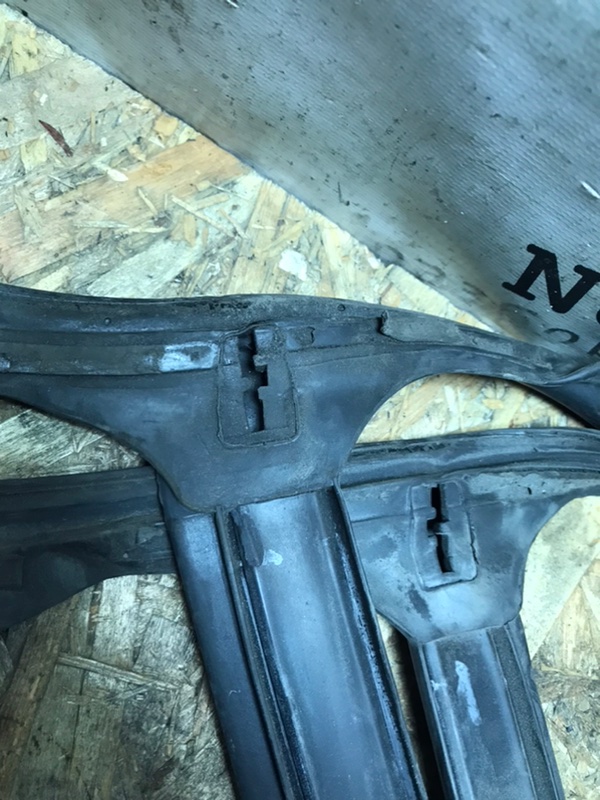 Уплотнение двери Mercedes Vito 2010 639 рест