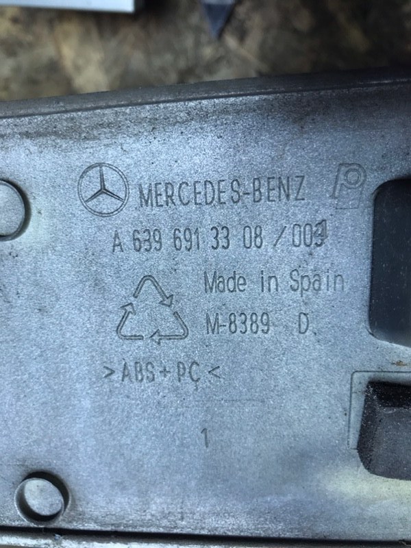 Накладка крыла Mercedes Vito 2005 639