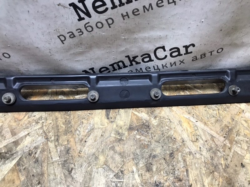 Молдинг крышки багажника Mercedes E-Classe 1993 W124 250D