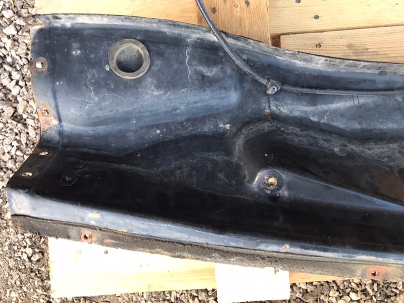 Водосток под жабо Mercedes Vito 2004 639