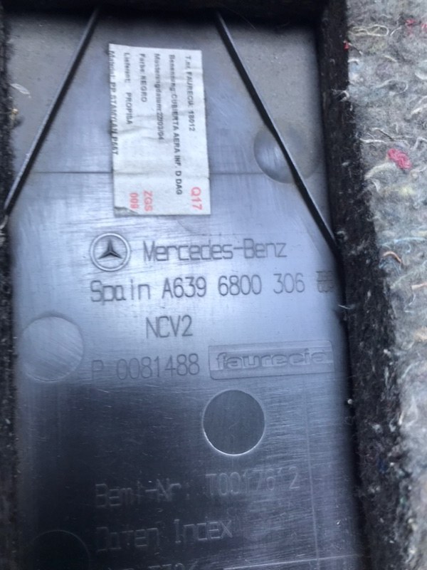 Накладка на торпедо Mercedes Vito 2004 639