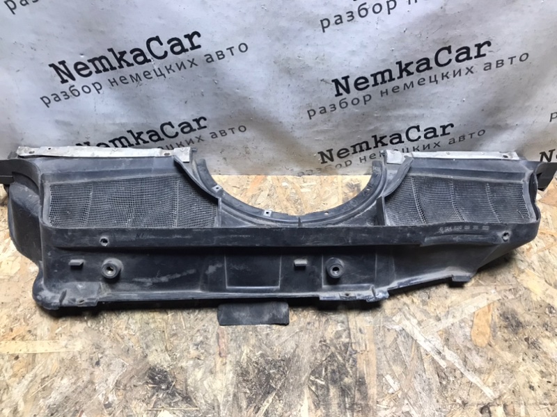 Жабо Mercedes E-Classe W124 1989