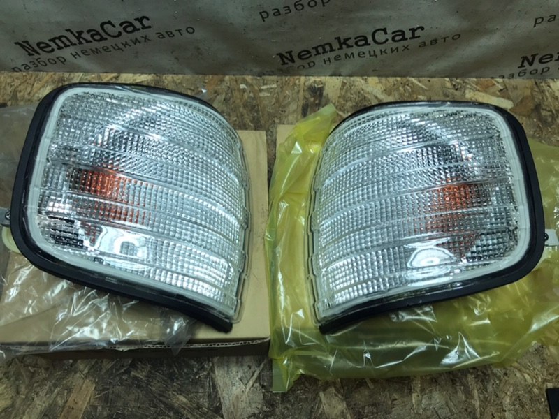 Поворотники новые Mercedes S-Klass W126