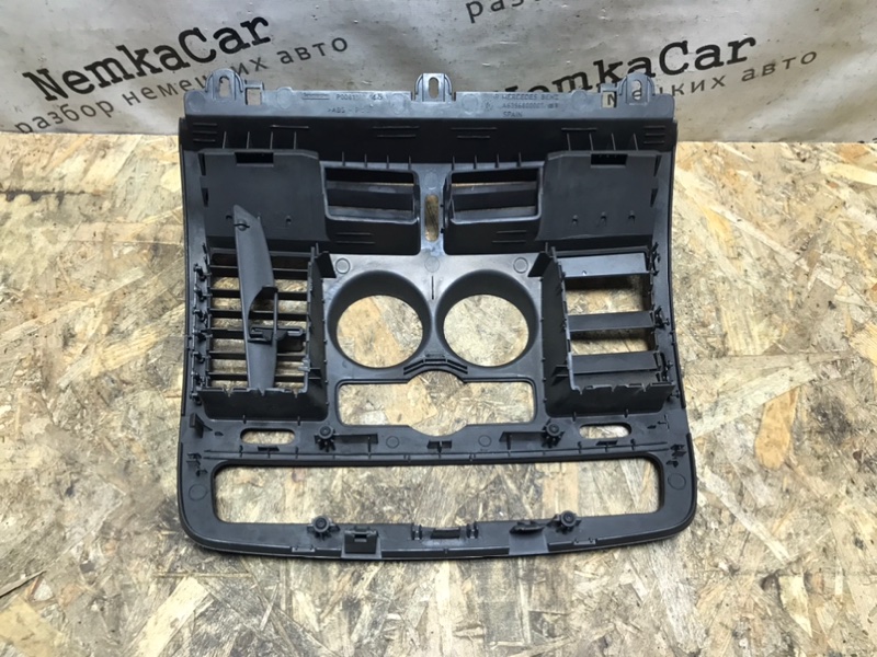 Накладка центральной консоли Mercedes Vito 2004 639