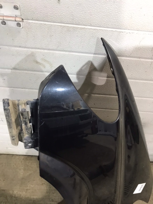 Крыло Mercedes Vito 2004 639