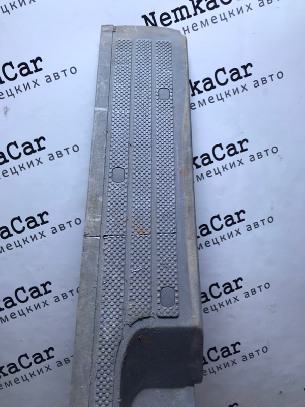 Накладка замка багажника Mercedes Vito 2004 639