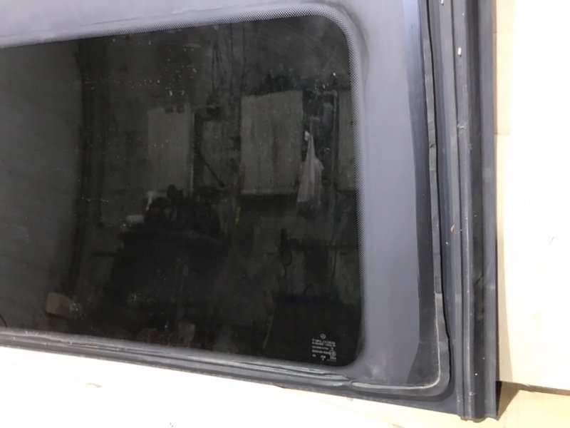 Стекло сдвижной двери Mercedes Vito 2004 639