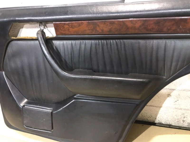 Обшивка двери Mercedes E-Classe 1993 W124 250D